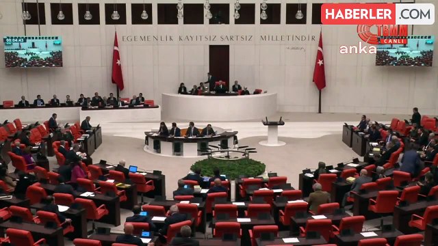 Ulaştırma ve Altyapı Bakanı Abdülkadir Uraloğlu, Van'la ilgili uçak seferlerinin artırılacağını ve Şanlıurfa'ya hızlı tren yapılacağını açıkladı