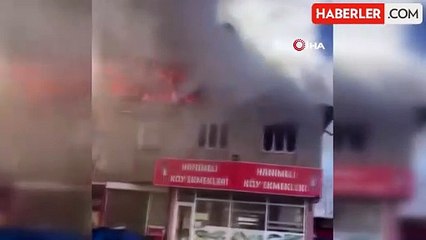 Sivas'ta çatı yangını paniğe neden oldu