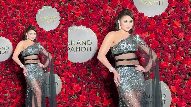 Urvashi Rautela flaunts her curvy figure in stylish outfit