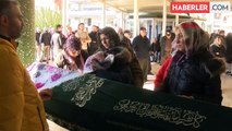 İzmir'de Boşanma Aşamasındaki Kadın Eş Tarafından Öldürüldü