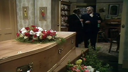 Seven Of One - S01 - E07 - I'll Fly You For A Quid