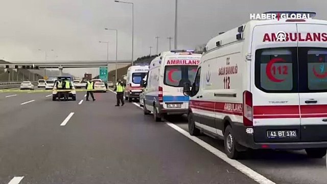 Kuzey Marmara Otoyolu'nda hareketli dakikalar! Tır sürücüsünü rehin aldı
