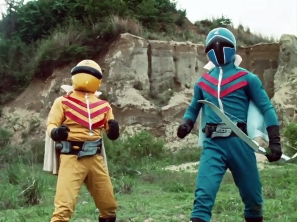Gorenger Vs Witch Mask