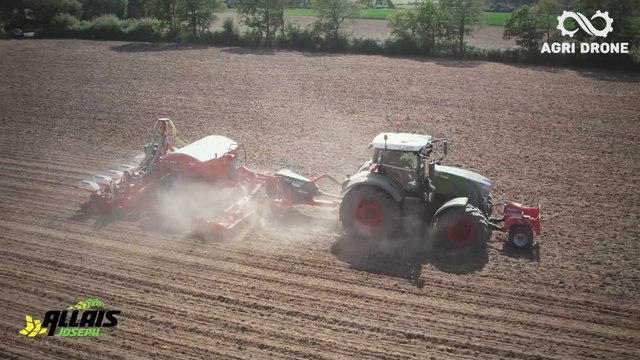 Semis du maïs 2022 avec un KUHN Moduliner 6m & FENDT 828 S4 Design Line - SARL ALLAIS Joseph