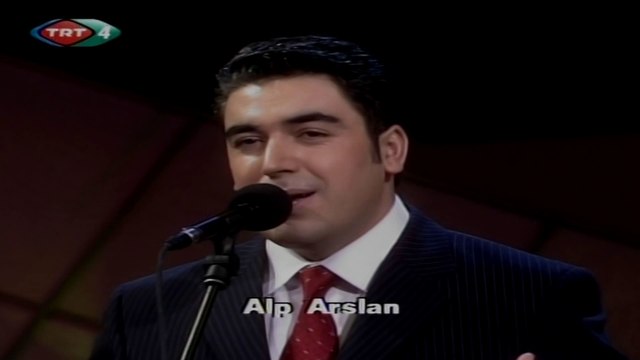 Alp Arslan / Menekşe gözler hülyalı