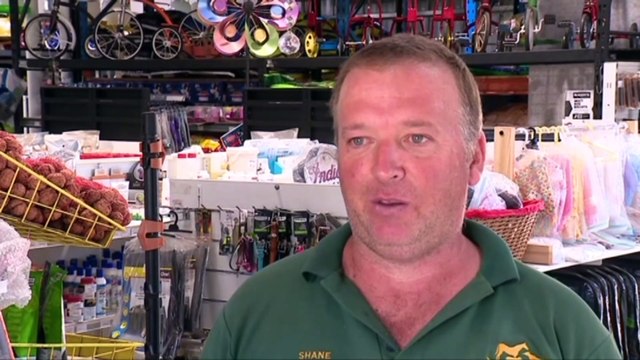 Western Australian fire crews on high alert with several bushfires