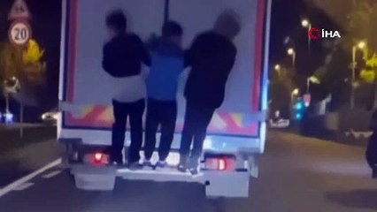 Çocukların tehlikeli oyunu kamerada