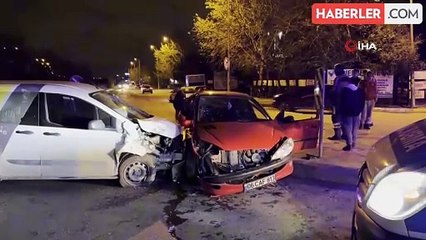 Sancaktepe'de Araç Kazası: 4 Kişi Yaralandı