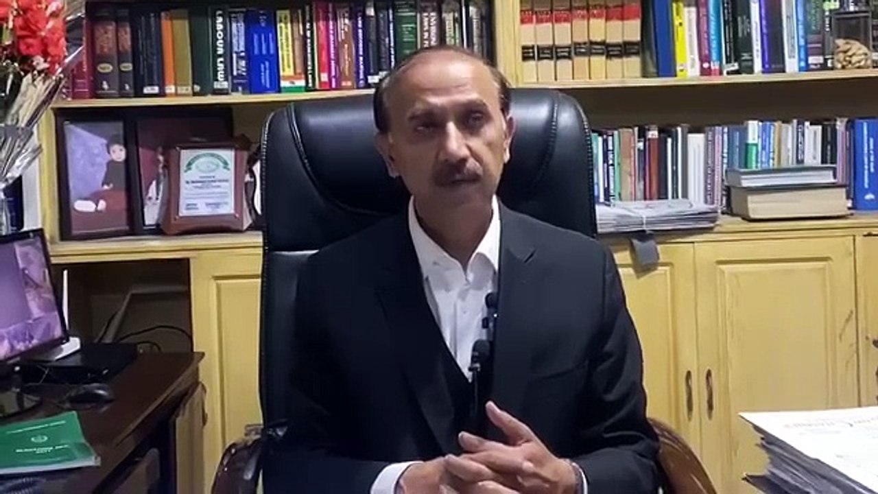 شعیب شاہین نے خوشخبری سنا دی بلا کا نشان مل جاۓ گا |  Shoaib Shaheen gave good news... the bat mark will be returned... they are insulting the constitution... they are insulting human rights... the court's decision is expected soon.