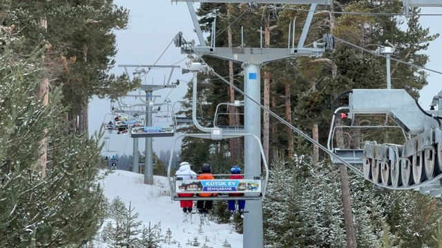 Kar kalınlığı 50 santime ulaştı Sarıkamış kayak sezonunu açtı