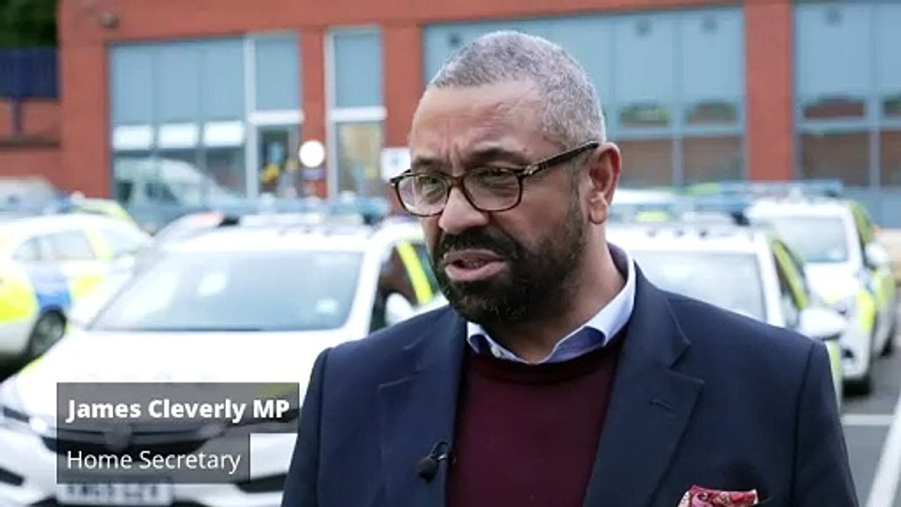 Home secretary thanks police officers during visit to Luton
