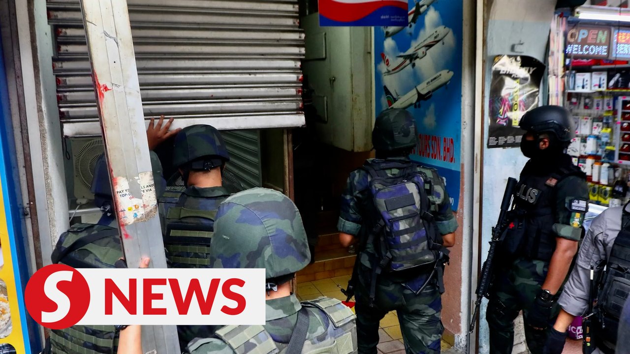 Three cops remanded for suspected theft during raid