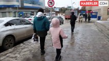 Erzurum'da Fırtına: Çatılar Uçtu, Araçlarda Hasar Oluştu