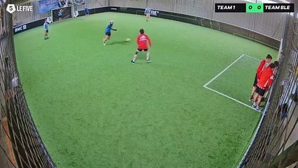 fermeture 24/12 à 10:30 - Football Terrain 2 (LeFive Pau)