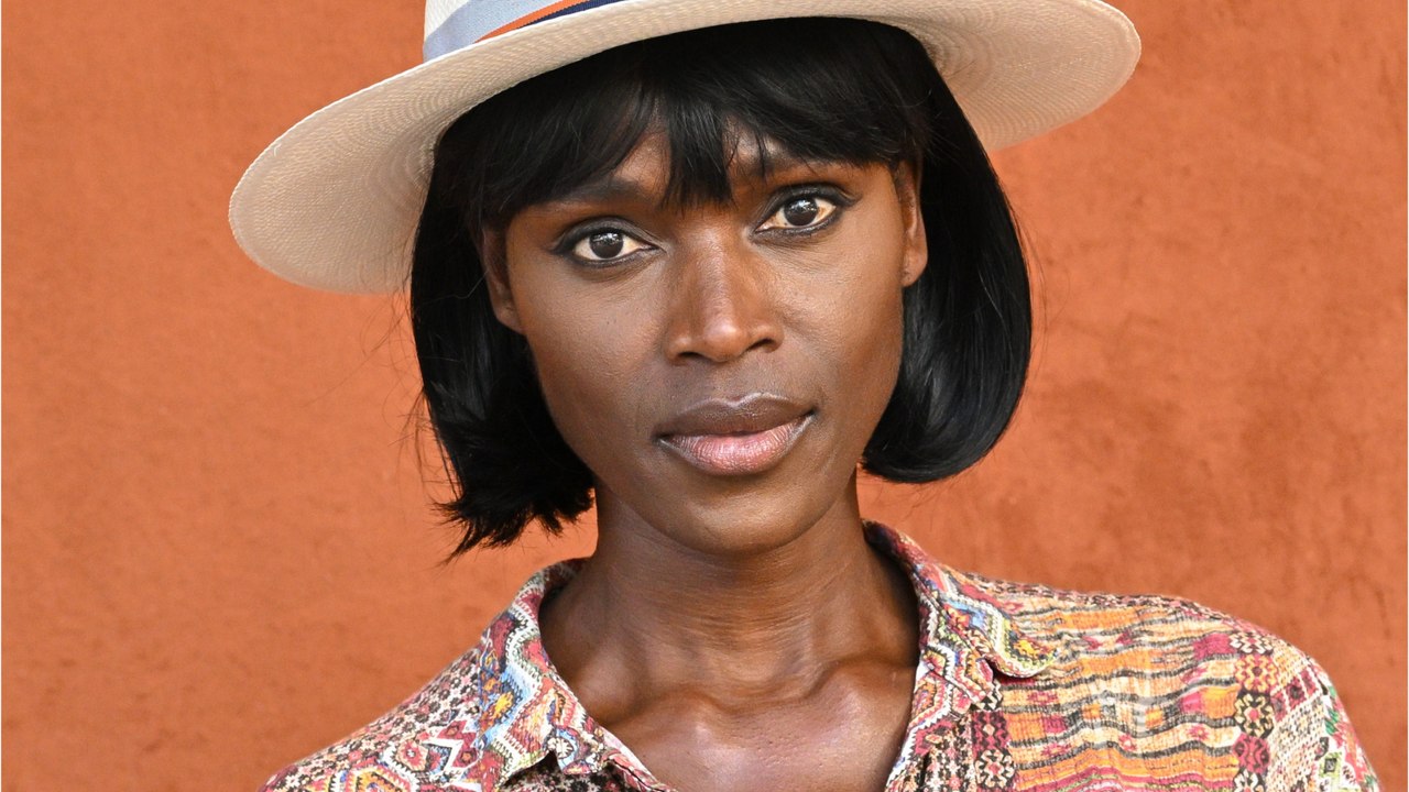 VOICI : JO 2024 : Emilie Gomis qui risque de perdre son titre d'ambassadrice, dénonce une "chasse aux sorcières"