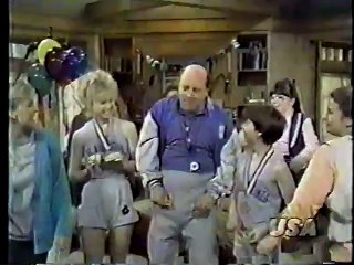 Just the Ten of Us S03E15 Perfect Date