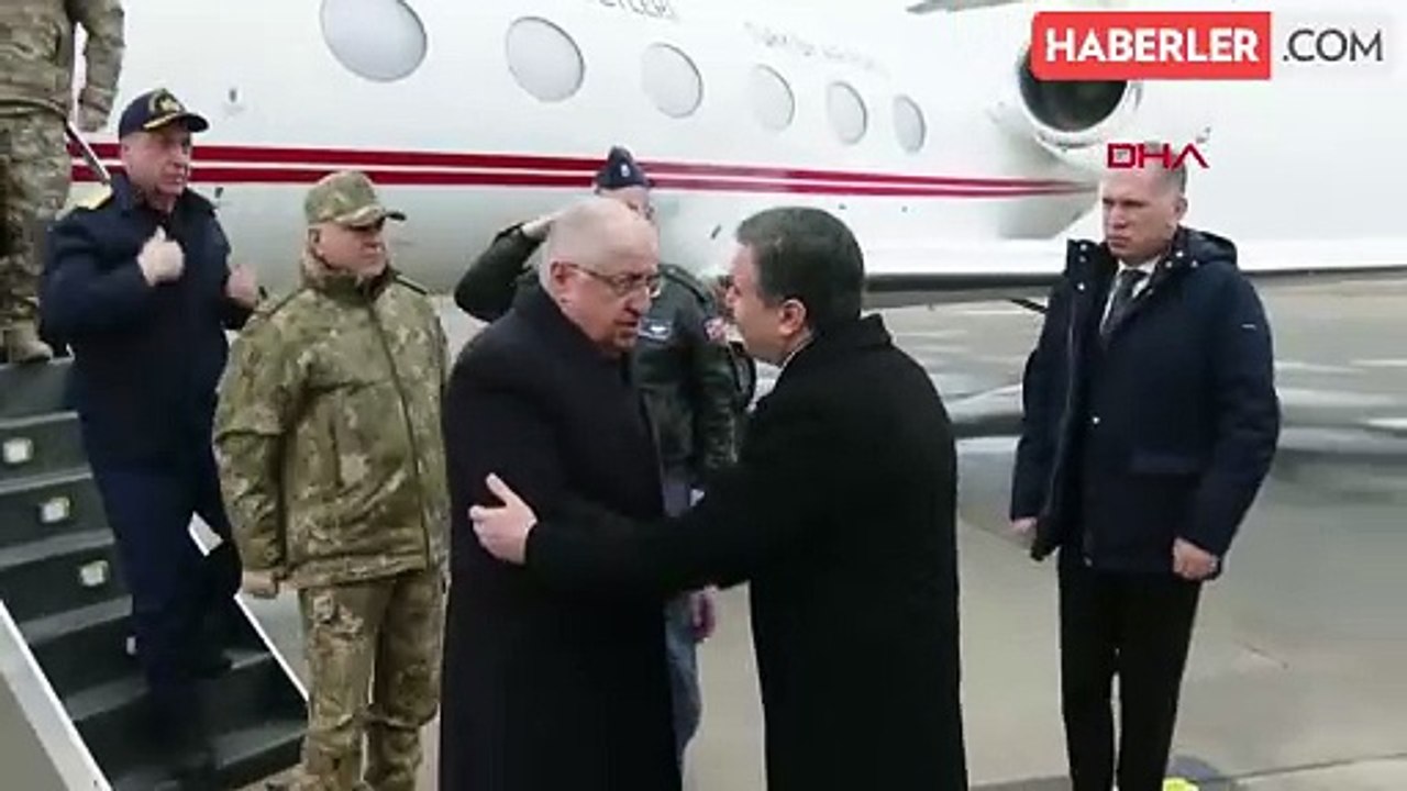 Milli Savunma Bakanı Yaşar Güler, Irak sınırına gitti