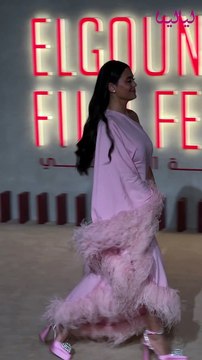 إلهام شاهين بإطلالة سوداء راقيه وأسماء جلال بإطلالة تشبه باربي من مهرجان الجونة السينمائي