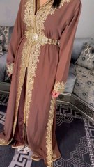 "Couleurs et élégance : Explorez une superbe collection de caftans marocains"