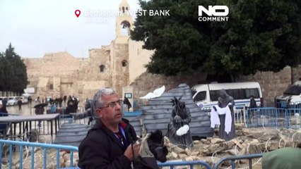 Μια φάτνη από ερείπια: Η Βηθλεέμ γιορτάζει «βουβά» τα Χριστούγεννα