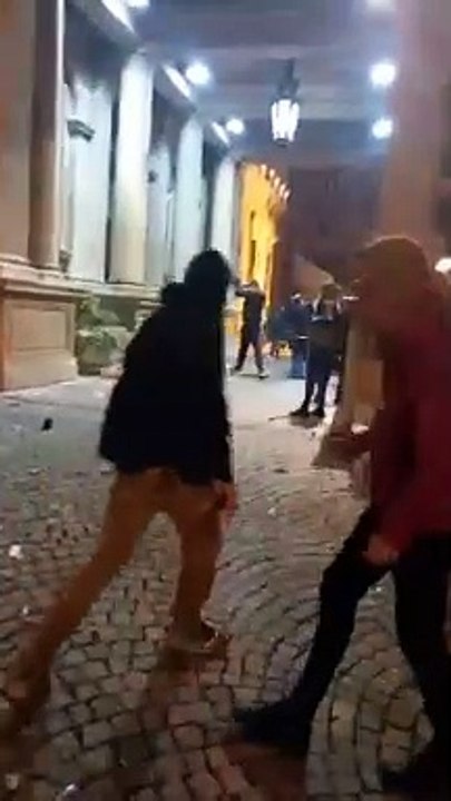Protest ispred skupštine