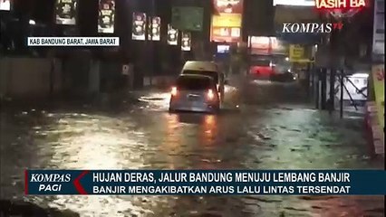 Скачать видео: Hujan Deras Buat Banjir Setinggi 50 Sentimeter, Lalu Lintas dari Bandung ke Lembang Tersendat!