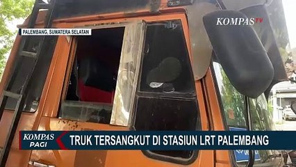 Truk Hantam dan Tersangkut di Stasiun LRT Palembang! Bak Terpisah dari Badan Mobil
