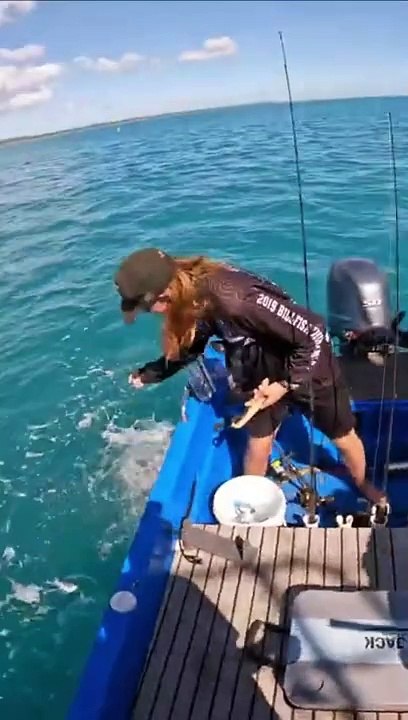 JIGGING And CASTING part 2 #fishing