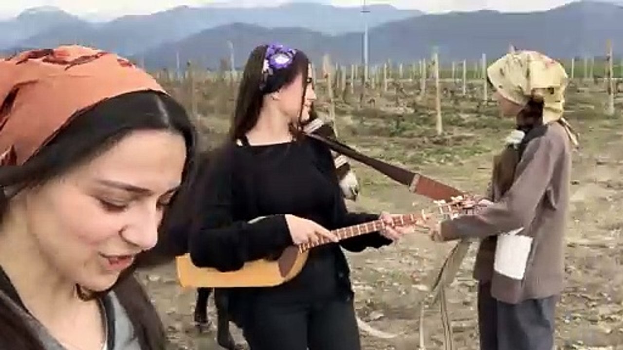 Trio_Mandili_-_Kakhuri