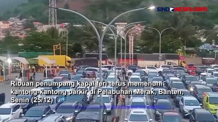 Hari Perayaan Natal, Ribuan Penumpang Kapal Feri di Pelabuhan Merak Makin Padat