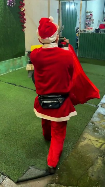 Children receive gifts from Santa Claus:Merry Christmas (p2)