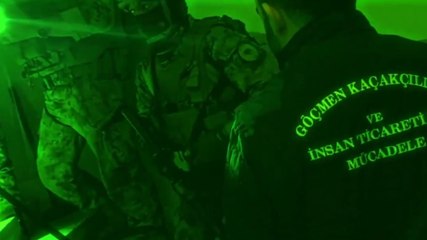 37 ilde yapılan operasyonda 4 bin 568 kaçak göçmen yakalandı