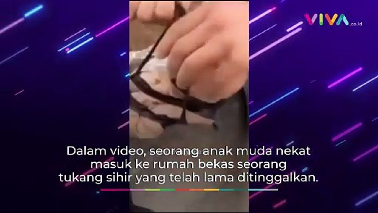 Penampakan Sosok Hitam Misterius Diduga Jin di...