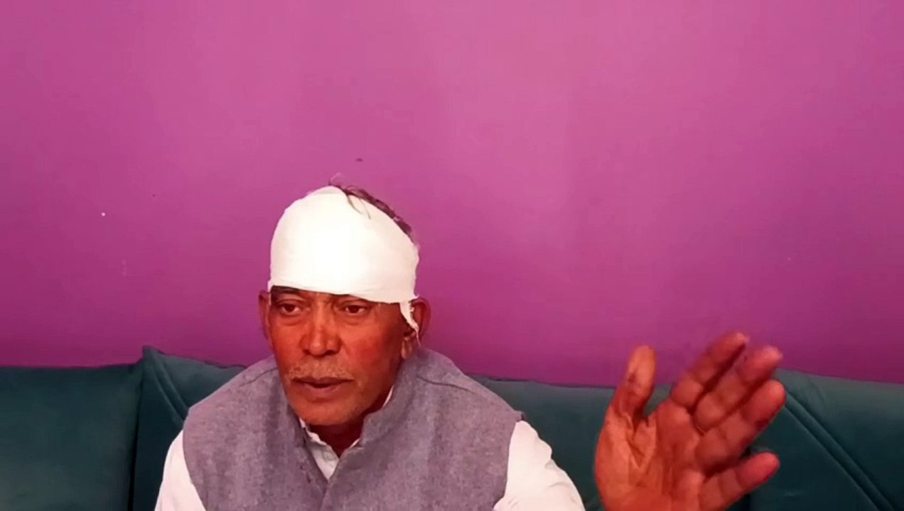 सिर पर पिस्तौल से हमला, व्यापारी से 7 लाख से अध...