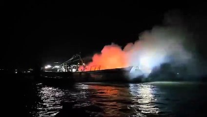 VIDEO: रामेश्वरम में मछुआरों की बोट में लगी आग, 50 लाख की नाव नष्ट