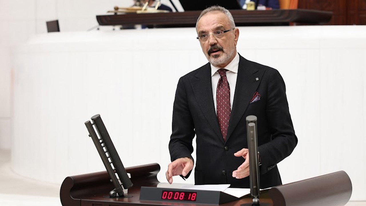 TBMM Genel Kurulu'nda DEM Partili Sırrı Sakık ve AKP'li Süleyman Soylu arasında gergin anlar!