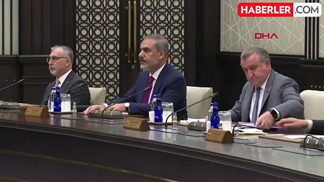 Gözler Kabine toplantısında! Cumhurbaşkanı Erdoğan'ın yeni asgari ücreti açıklaması bekleniyor