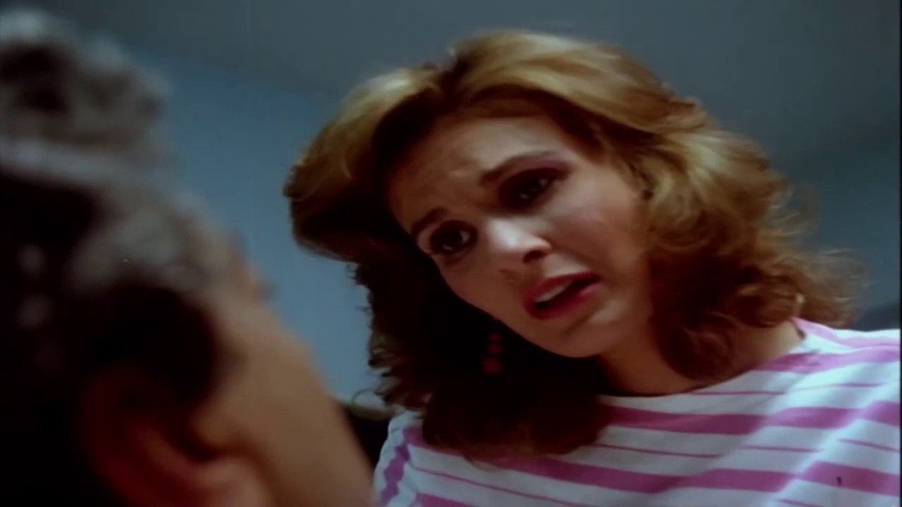 فيلم امرأة للاسف بطولة يسرا و كرم مطاوع