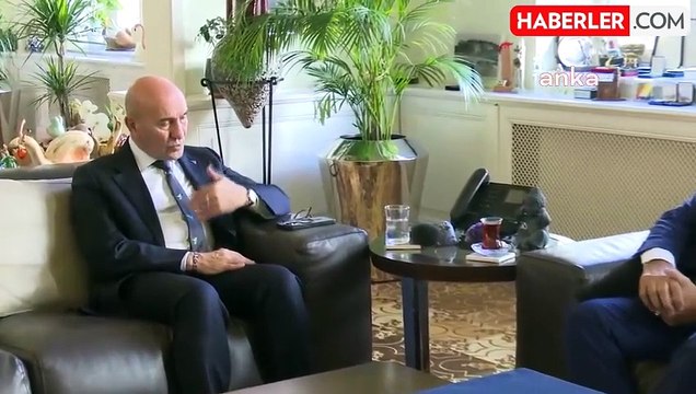 İzmir Veteriner Hekimleri Odası Başkanı Selim Özkan, İzmir Büyükşehir Belediye Başkanı Tunç Soyer'e Destek Ziyaretinde Bulundu