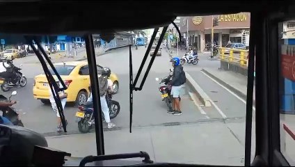 Incidente de intolerancia genera pánico en pasajeros de un bus de Cali