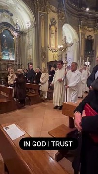 Milano, Alesi chierichetto alla messa di Natale