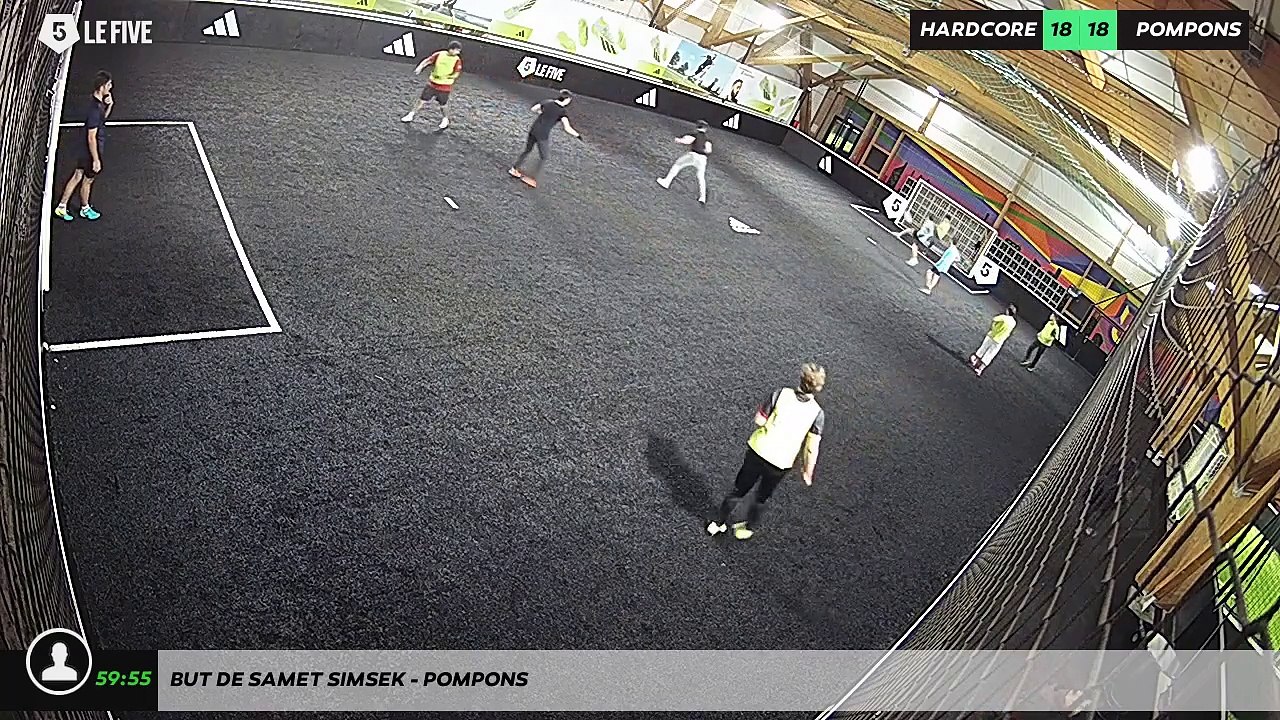 But de Samet Simsek - pompons