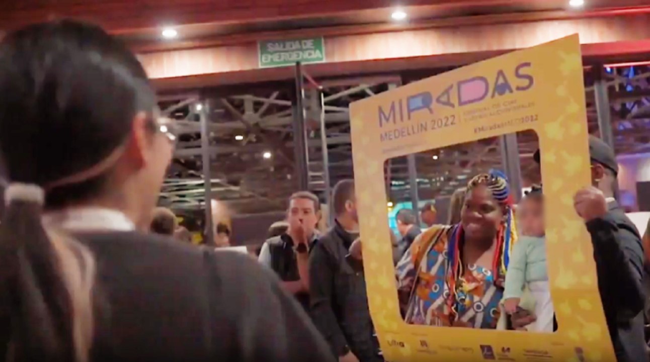 Colectivos artísticos denuncian que la Alcaldía de Medellín les debe $340 millones por honorarios