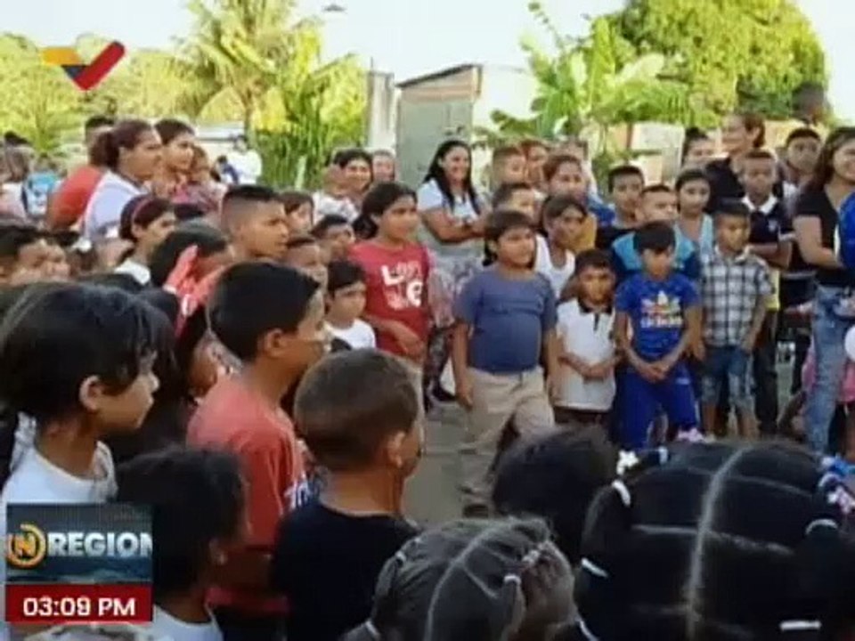 Niños de Turmero, mcpio. Sifontes disfrutaron de colchones inflables por la Fundación Social 3R