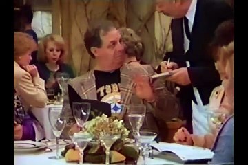 High Society • 11 Touching Up Your Roots • Jean Smart & Mary McDonnell