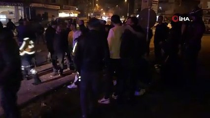 Kamyonet ve Motosikletle Çarpıştı: Kaza Kamerada!