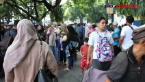 Libur Panjang Nataru, Wisatawan Padati Taman Alun-Alun Kota Bandung