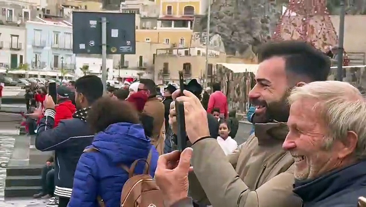 Lipari, Babbo Natale è arrivato dal mare