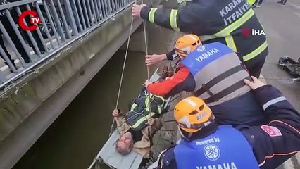 Frenleri boşalan minibüs köprü korkuluklarını kırarak çaya uçtu 1 yaralı