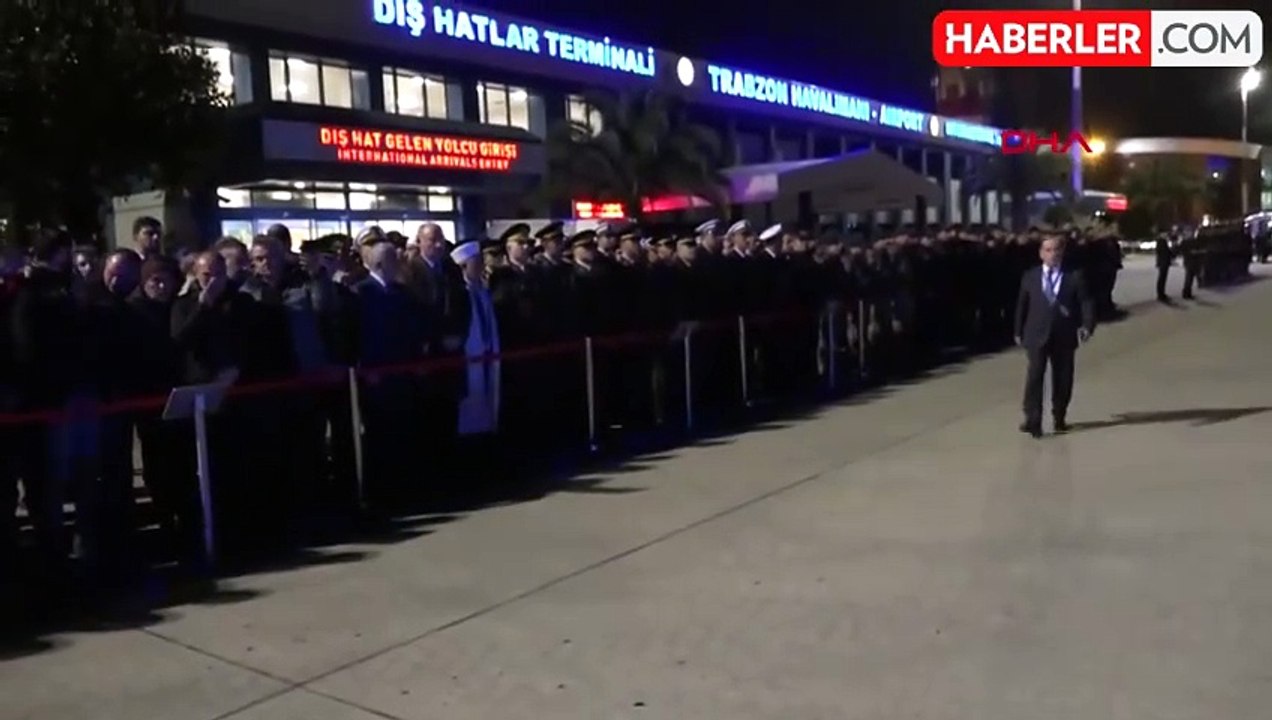 Pençe-Kilit şehitleri, Hakkari'deki törenin ardından memleketlerine uğurlandı